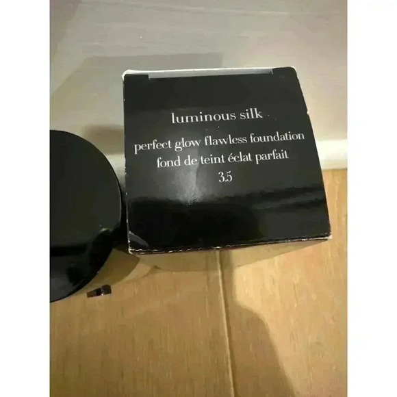 GIORGIO-ARMANI Luminous Silk Foundation # 3.5 - light to medium warm undertone - Picture 4 of 8